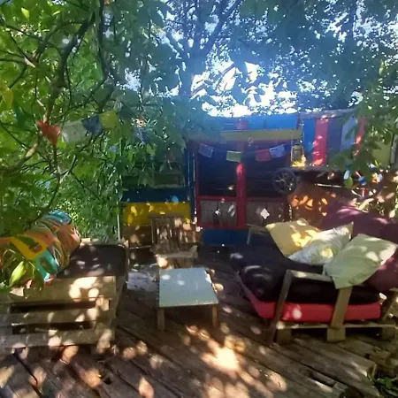 Cute Caravan Hideaway In Nature * 格拉茨