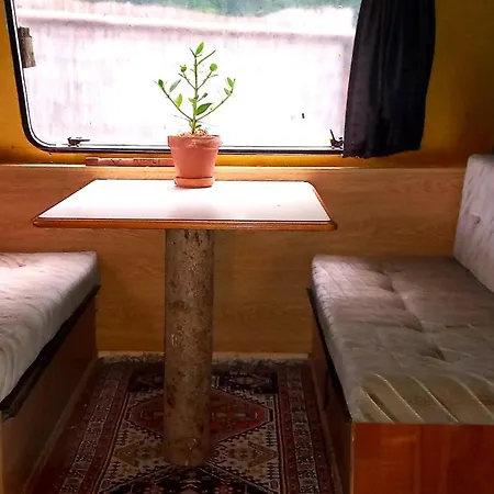 Camping Cute Caravan Hideaway In Nature *