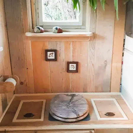 Cute Caravan Hideaway In Nature * 格拉茨